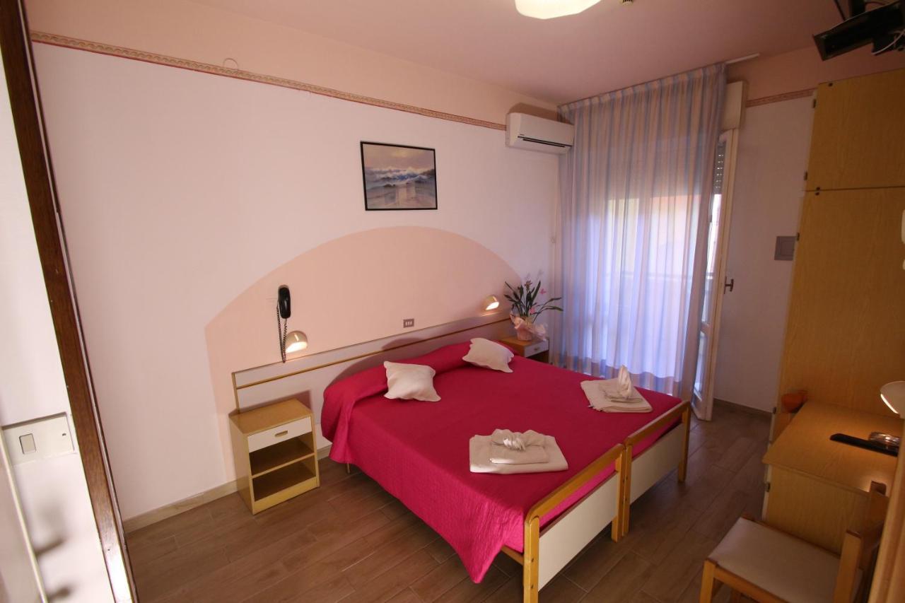 Hotel Colorado 里米尼 外观 照片