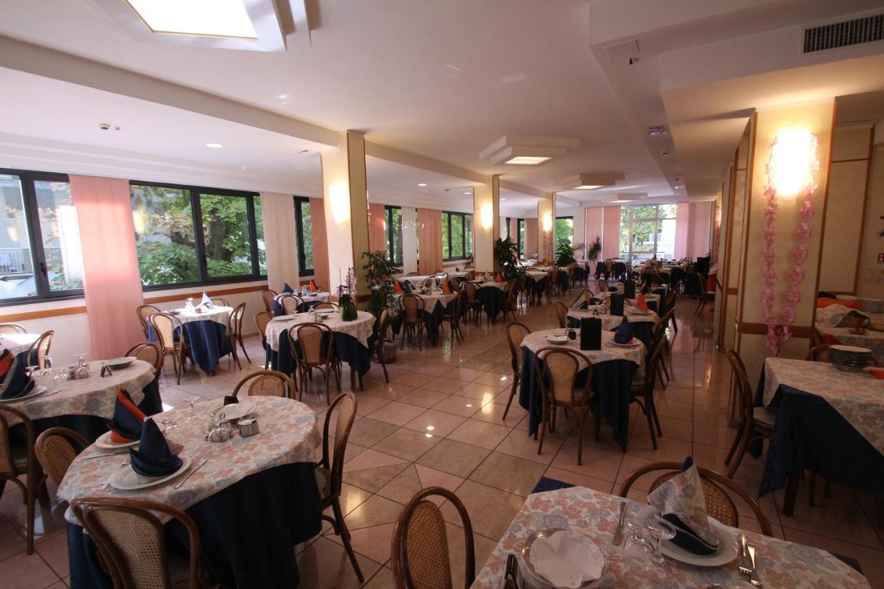 Hotel Colorado 里米尼 外观 照片