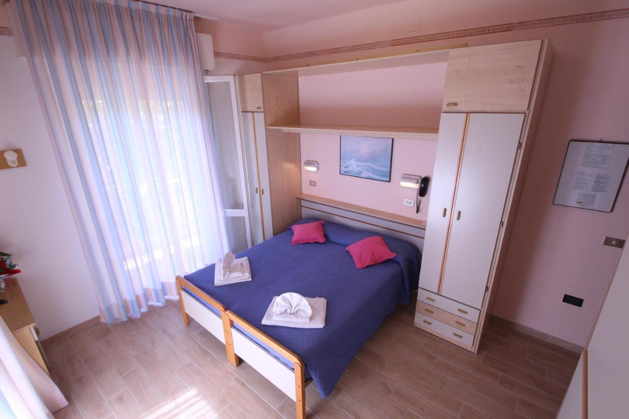 Hotel Colorado 里米尼 外观 照片