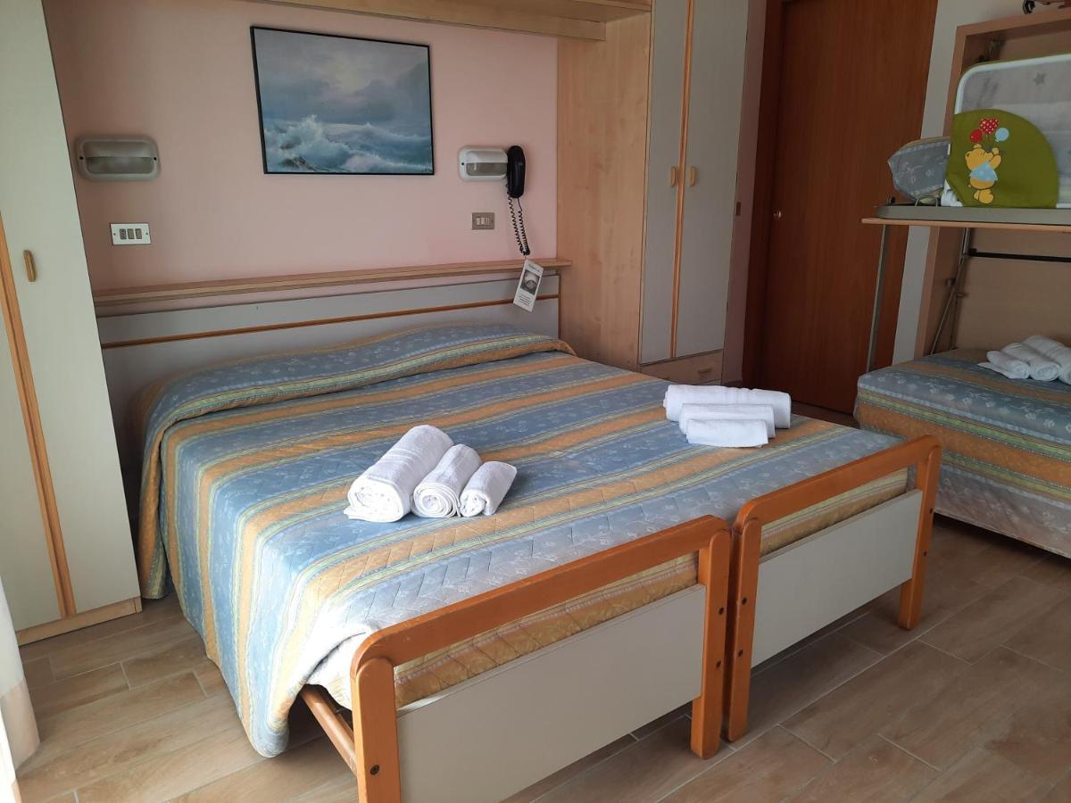 Hotel Colorado 里米尼 外观 照片